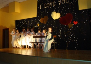 Spektakl w „I love you” w ZSM nr 2