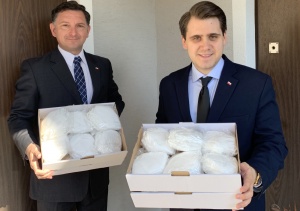 Specjalistyczne maski dla mińskich policjant&oacute;w