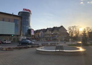 Nożem zaatakował ochroniarza