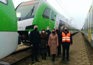 Kolejne nowoczesne pociągi FLIRT Stadlera trafiły do Kolei Mazowieckich