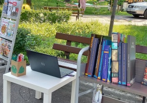 Czytelnia pod chmurką