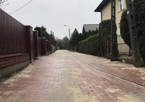 Zakończono budowę odcink&oacute;w sieci kanalizacji deszczowej i utwardzenie ul. M. Reja
