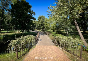 Nowe kładki w parku