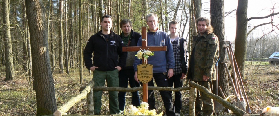 Zadbali o kolejną leśną mogiłę
