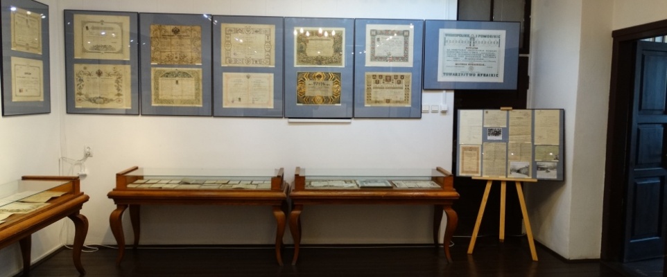 Dyplomy rzemieślnicze w Muzeum Ziemi Mińskiej