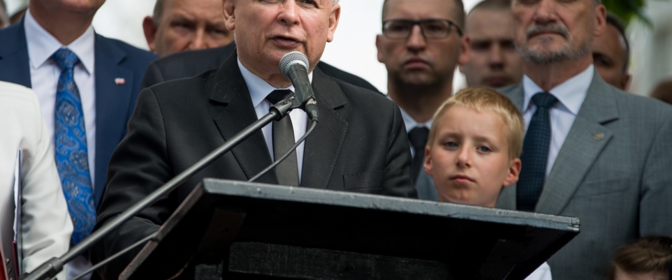 Odsłonięcie popiersia śp. Prezydenta L. Kaczyńskiego - fotoreportaż