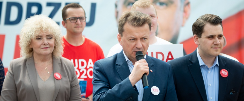 Wiec poparcia dla Andrzeja Dudy z szefem MON