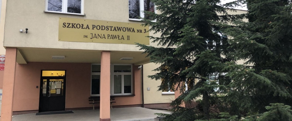 1000 książek dla papieskiej trójki