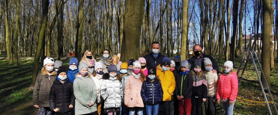 Budki powieszone – zapraszamy ptasich mieszkańców