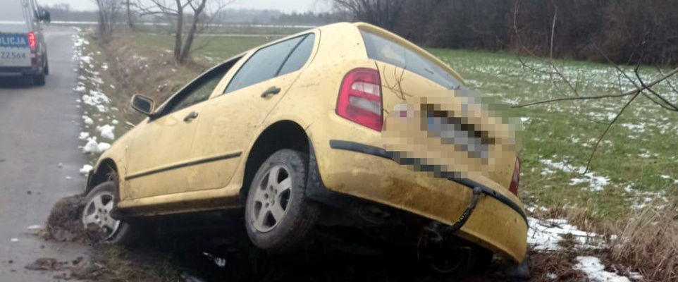 Zabrał koledze samochód, wjechał do rowu, a następnie porzucił auto