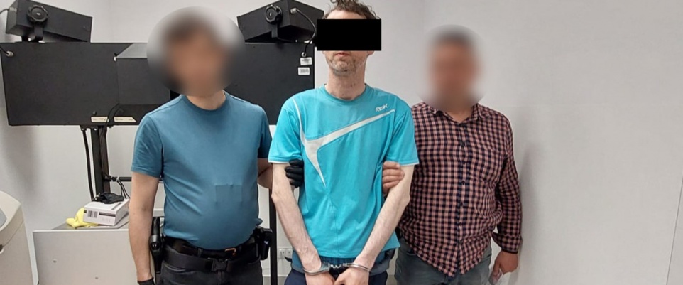 Zatrzymany za nękanie nastolatek