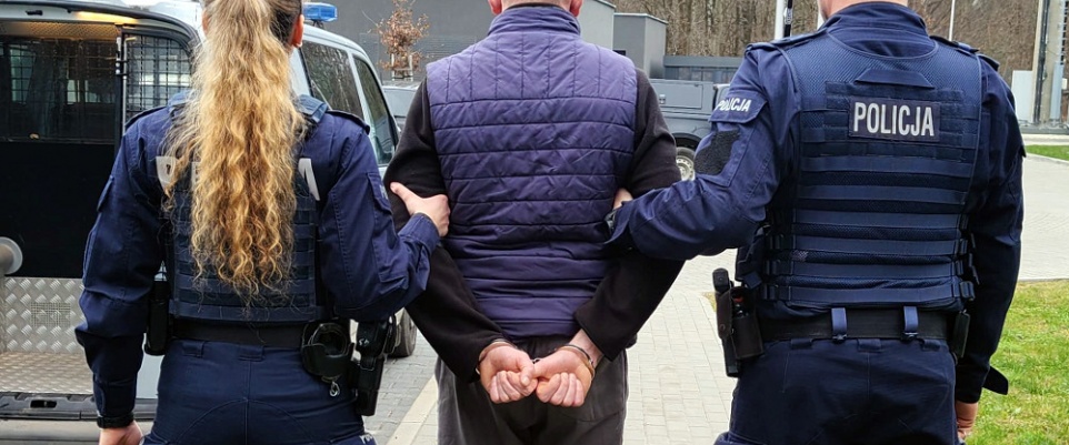 Czynna napaść na policjanta, ucieczka przed kontrolą i jazda pod wpływem alkoholu