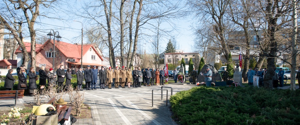 Obchody 16. rocznicy katastrofy smoleńskiej - fotoreportaż