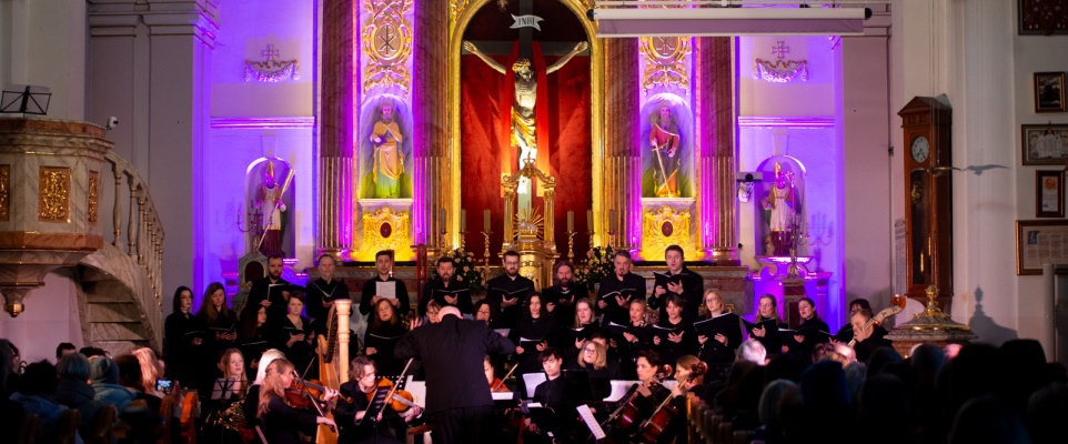 Requiem Faur&eacute; zabrzmiało w Kościele NNMP