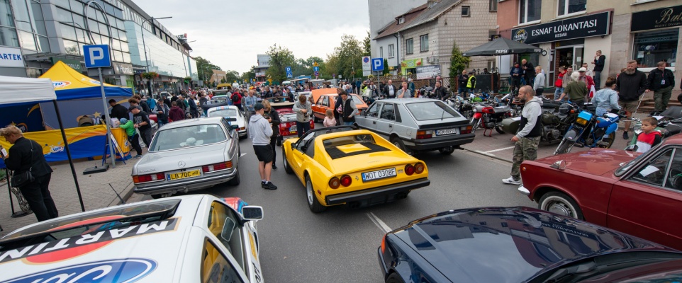 &bdquo;Warkot&rdquo; zn&oacute;w opanował centrum miasta